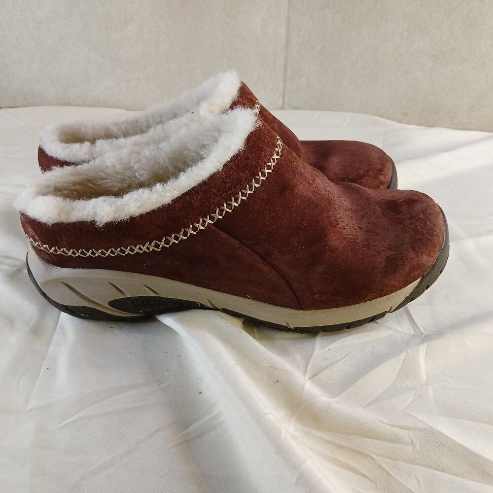 Merrell Burgundy Ice 4 Winter Suede Slip Ons Mules/ Clogs   Size: 9